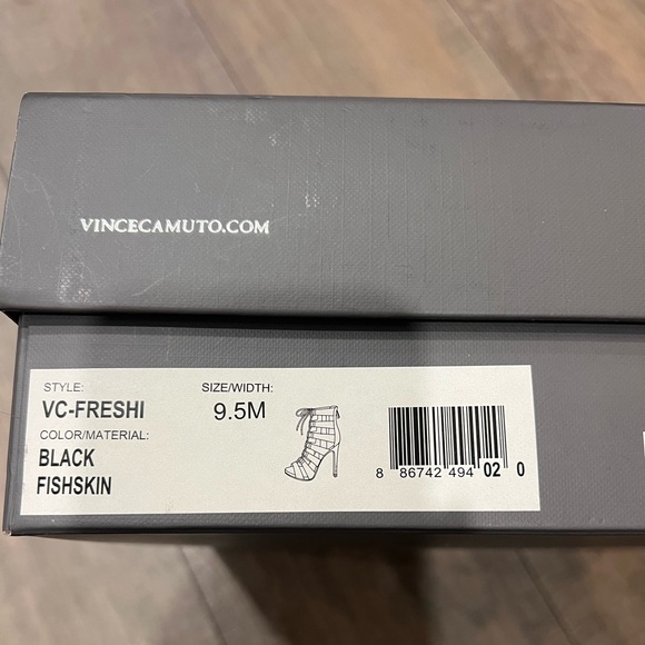 Vince Camuto Black Fish Skin Heels Size 9.5 - Picture 6 of 7